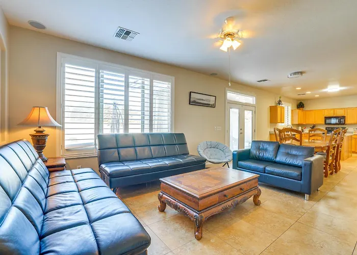 Holiday home Relax Poolside! Group-friendly San Tan Valley Gem