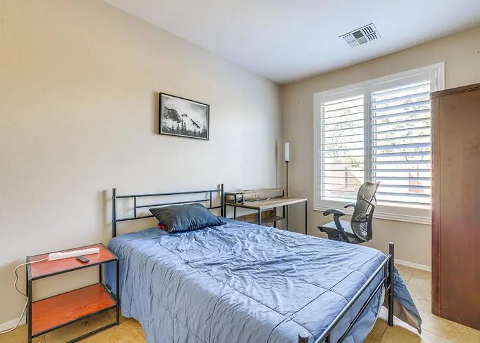 Relax Poolside! Group-friendly San Tan Valley Gem Holiday home Queen Creek