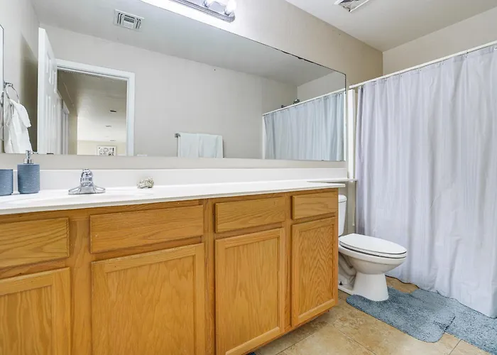 Relax Poolside! Group-friendly San Tan Valley Gem Holiday home