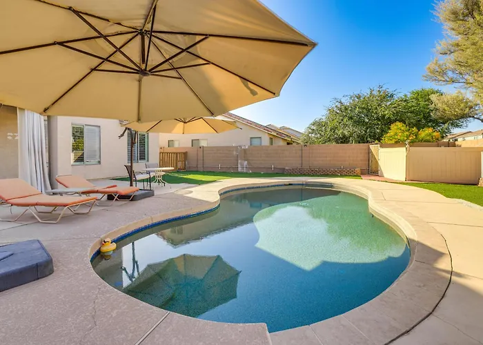 Relax Poolside! Group-friendly San Tan Valley Gem Holiday home Queen Creek