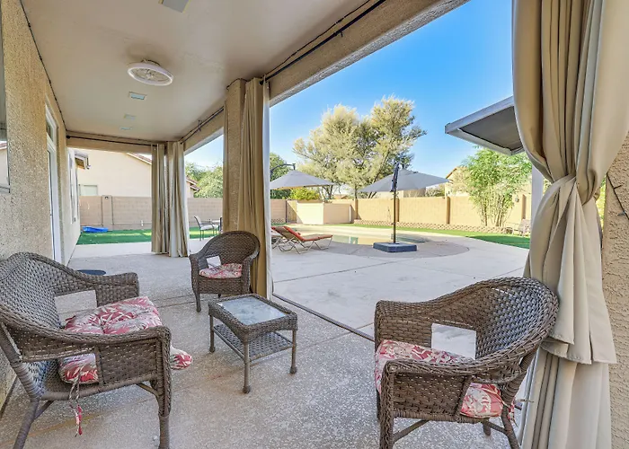Relax Poolside! Group-friendly San Tan Valley Gem *