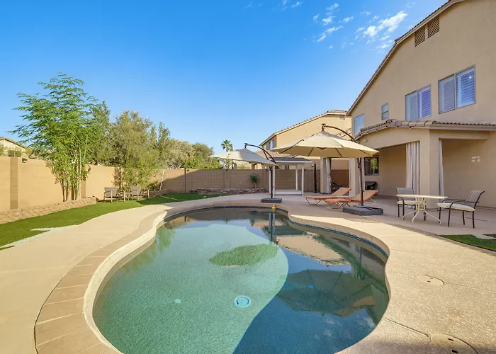 Relax Poolside! Group-friendly San Tan Valley Gem Queen Creek