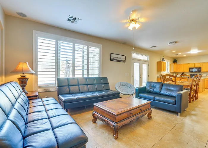 Holiday home Relax Poolside! Group-friendly San Tan Valley Gem