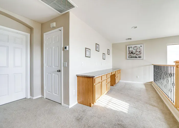Holiday home Relax Poolside! Group-friendly San Tan Valley Gem